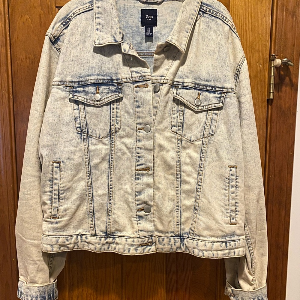 GAP Women's Faded Blue Denim Jacket
